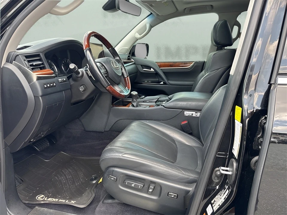 2018 Lexus LX 4th Gen - Image 9 of 12