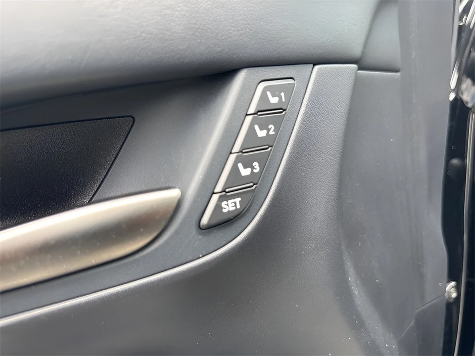 2018 Lexus LX 4th Gen - Image 11 of 12
