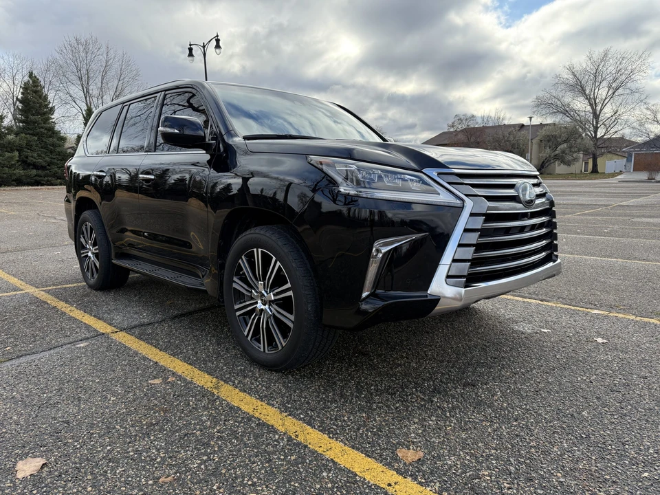 2018 Lexus LX 3rd Gen - Image 12 of 31