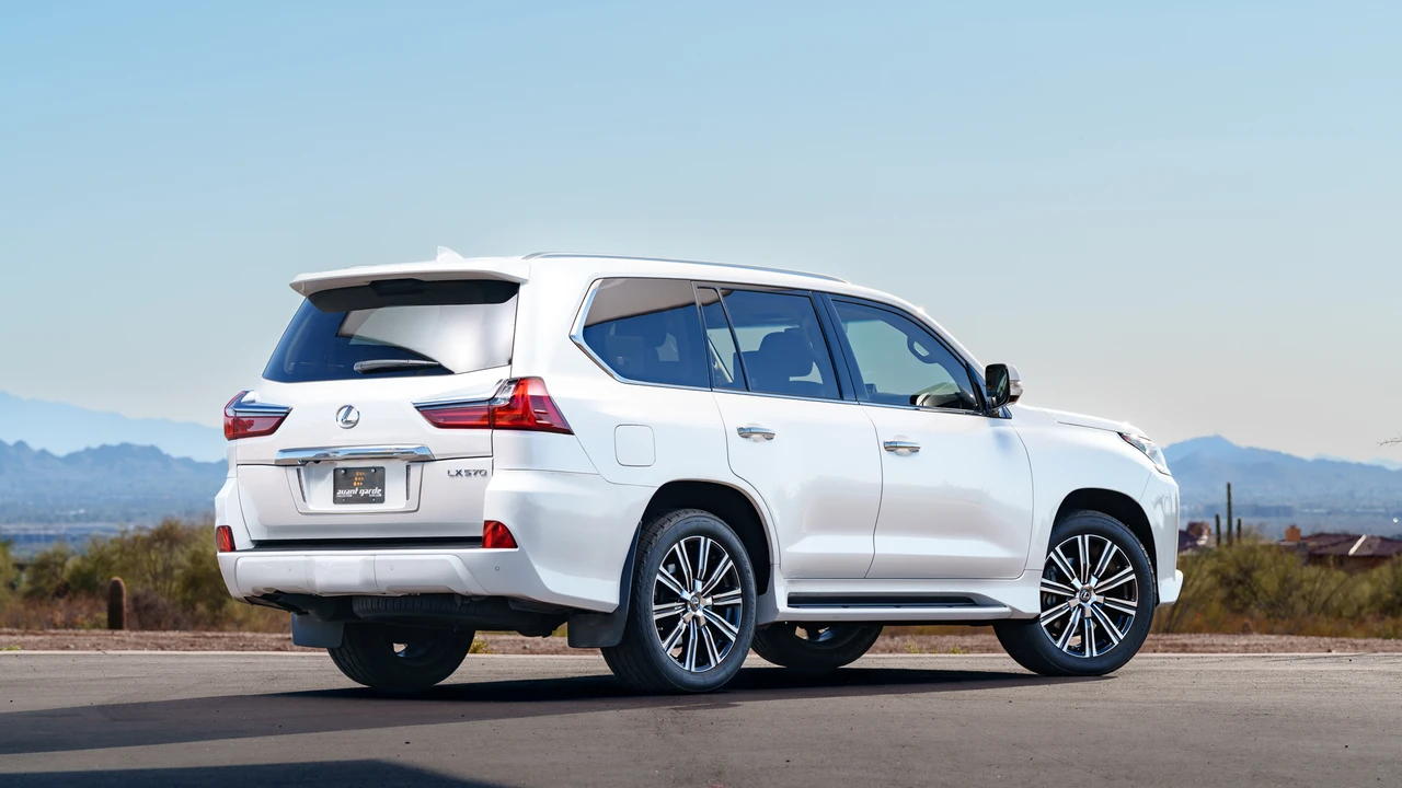 2018 Lexus LX 3rd Gen - Image 9 of 31
