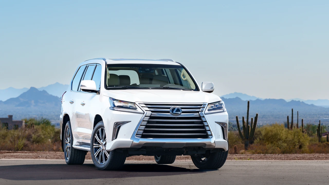 2018 Lexus LX 3rd Gen - Image 12 of 31
