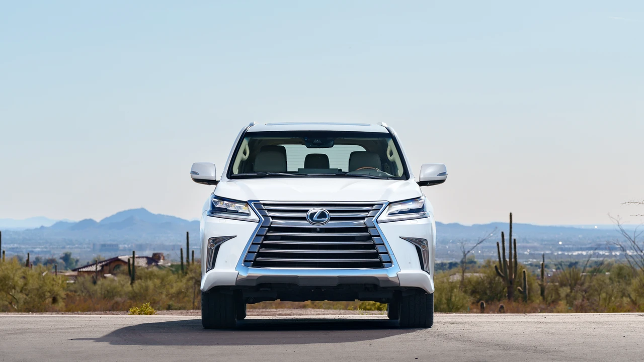 2018 Lexus LX 3rd Gen - Image 13 of 31