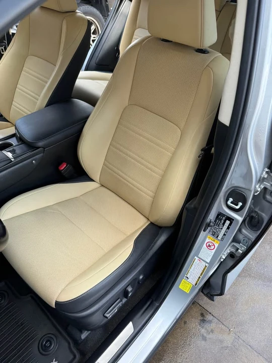 2018 Lexus - Image 13 of 20