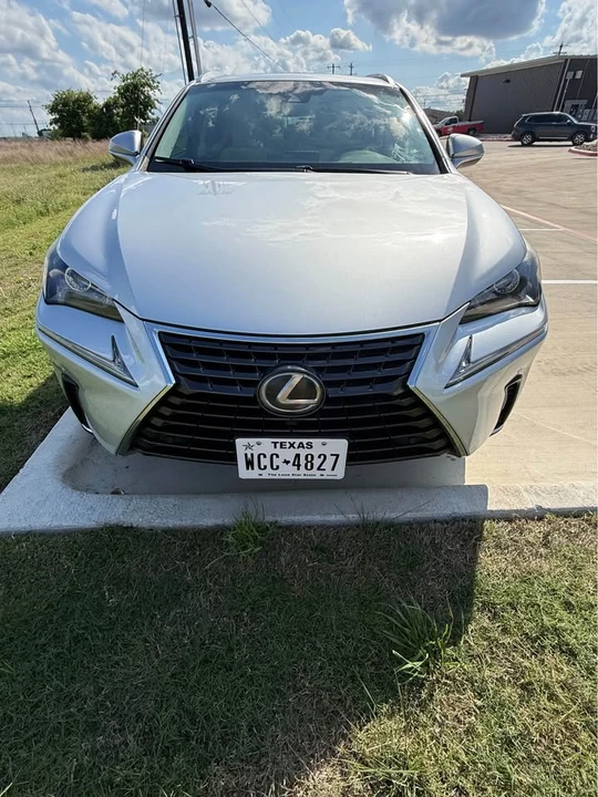 2018 Lexus - Image 10 of 20