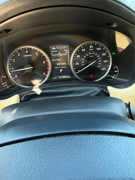 2018 Lexus - Image 19 of 20