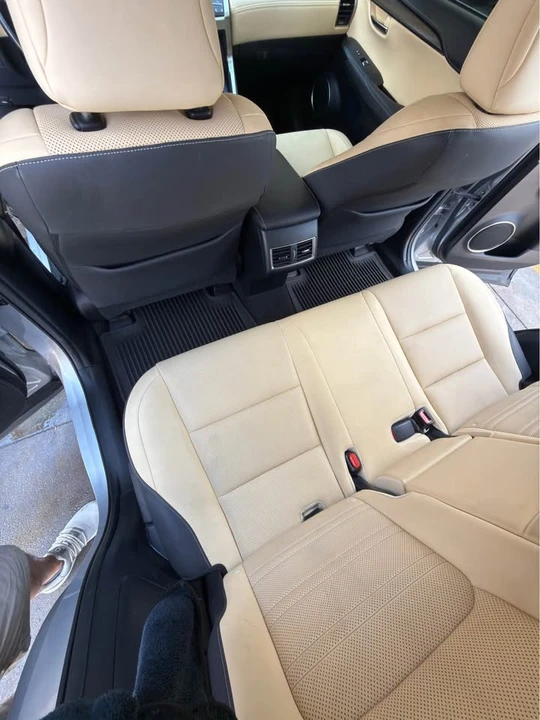 2018 Lexus - Image 17 of 20