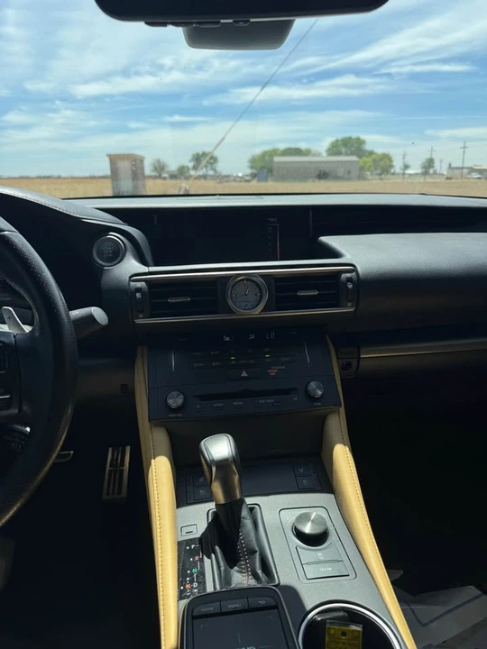 2018 Lexus RC - Image 7 of 8