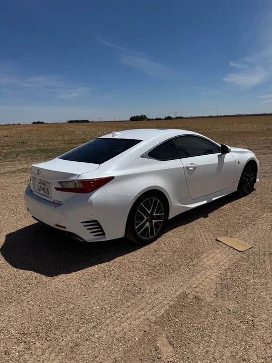 2018 Lexus RC - Image 4 of 8