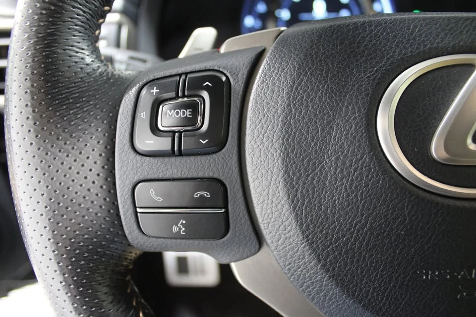 2018 Lexus RC - Image 10 of 20