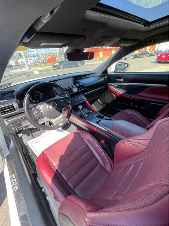 2018 Lexus RC - Image 7 of 19
