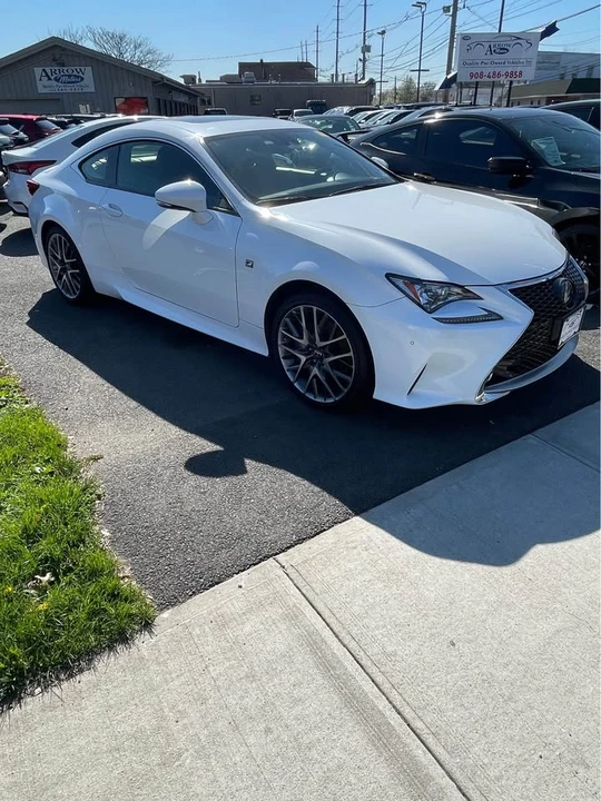 2018 Lexus RC - Image 2 of 19