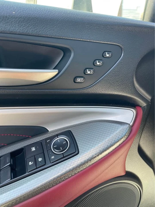 2018 Lexus RC - Image 14 of 19