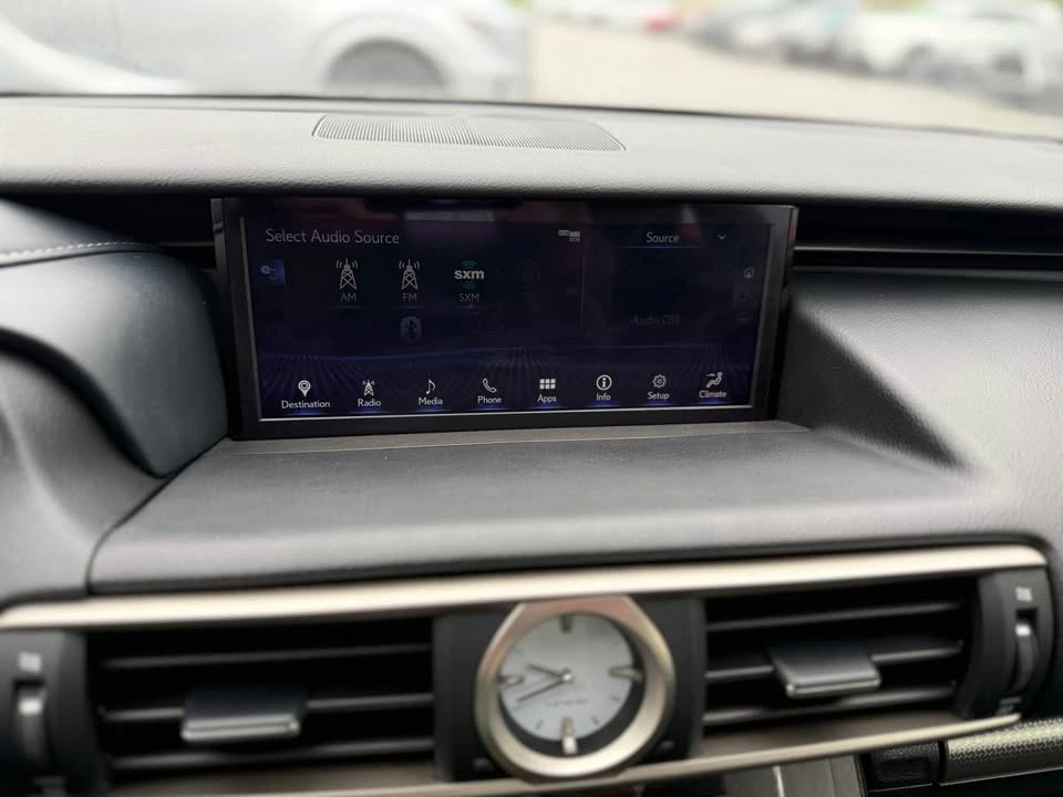 2018 Lexus RC - Image 15 of 19