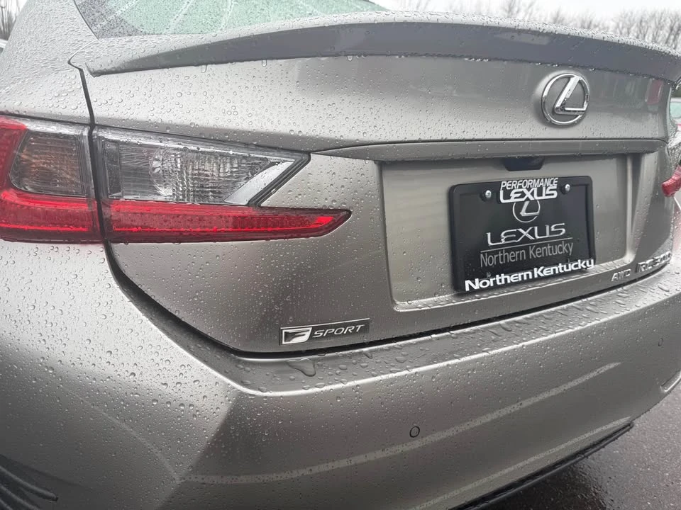 2018 Lexus RC - Image 9 of 19