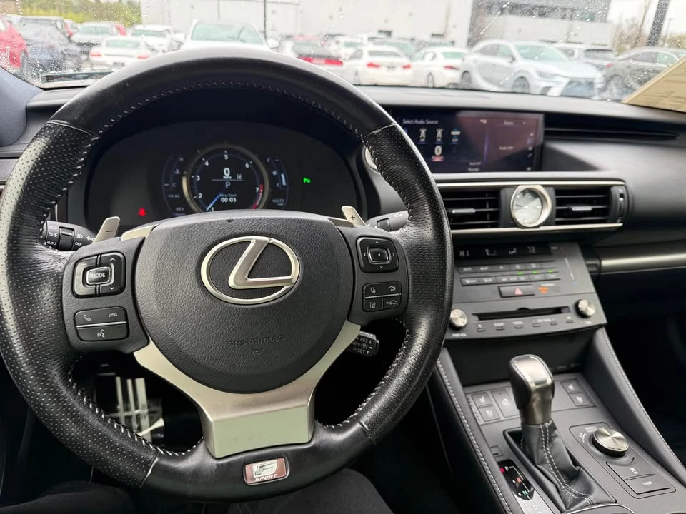2018 Lexus RC - Image 18 of 19