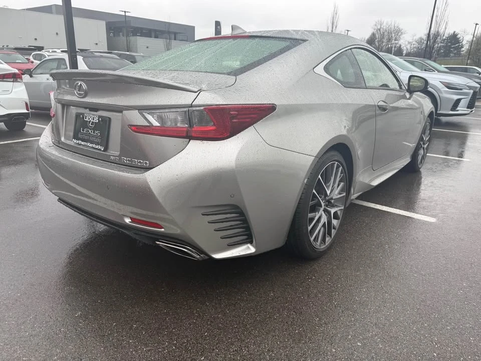 2018 Lexus RC - Image 7 of 19