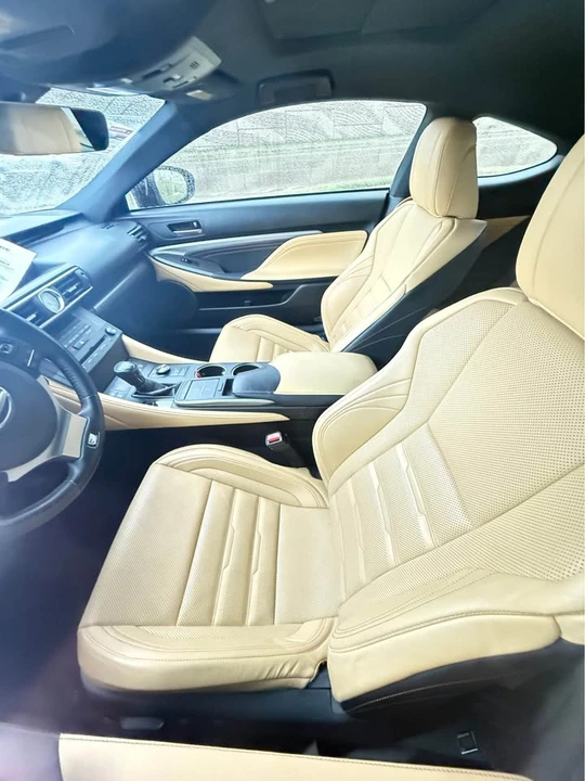 2018 Lexus RC - Image 2 of 6