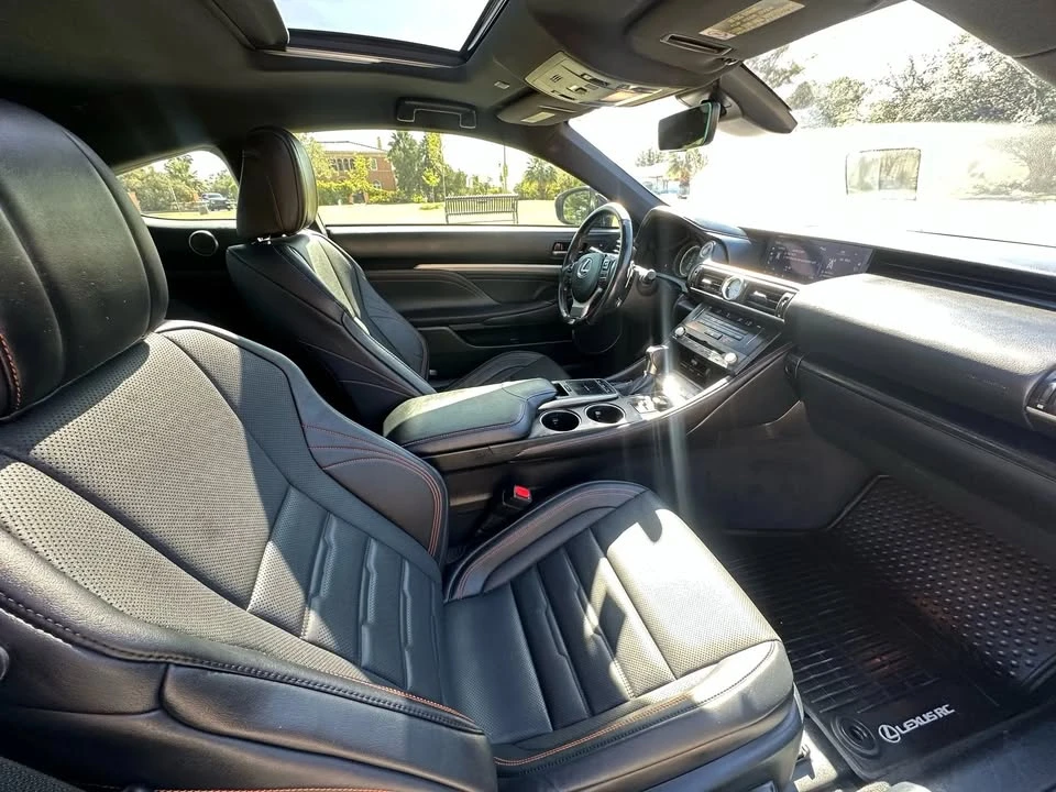 2018 Lexus RC - Image 15 of 20