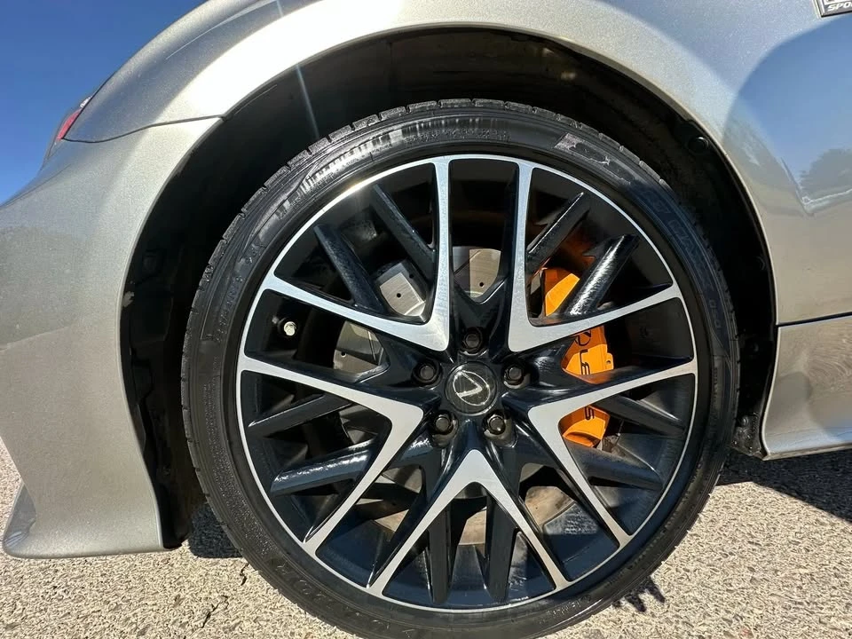 2018 Lexus RC - Image 19 of 20