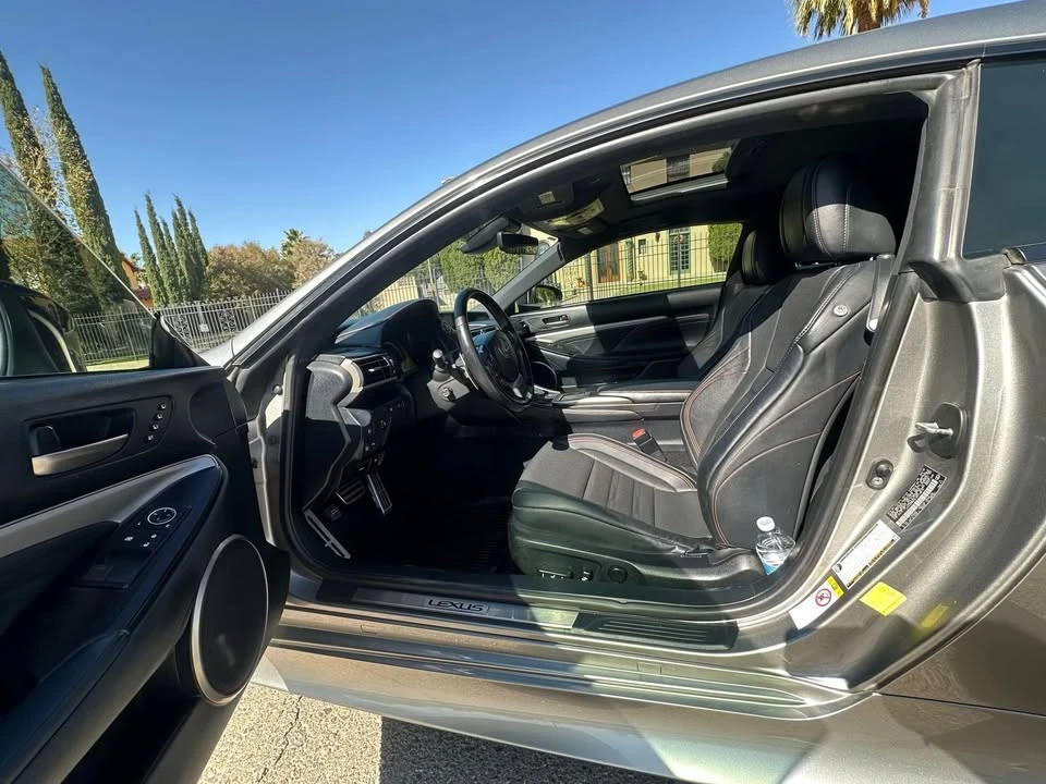 2018 Lexus RC - Image 9 of 20