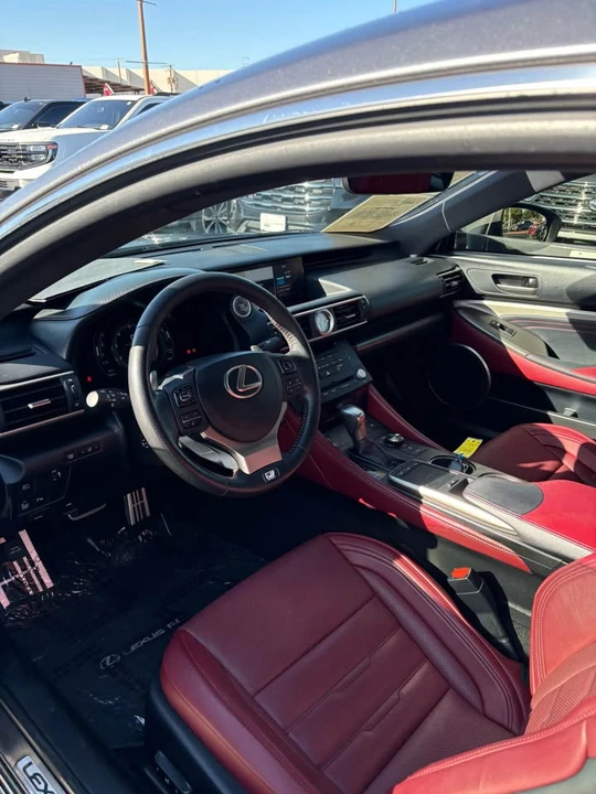 2018 Lexus RC - Image 3 of 4