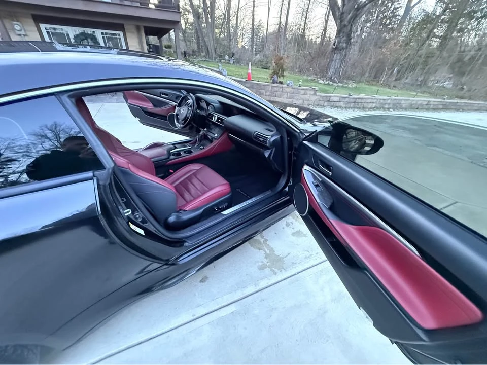2018 Lexus RC - Image 10 of 12