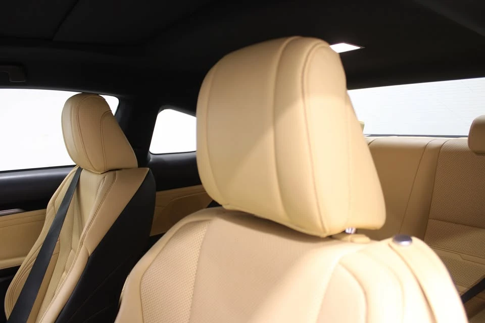 2018 Lexus RC - Image 5 of 9