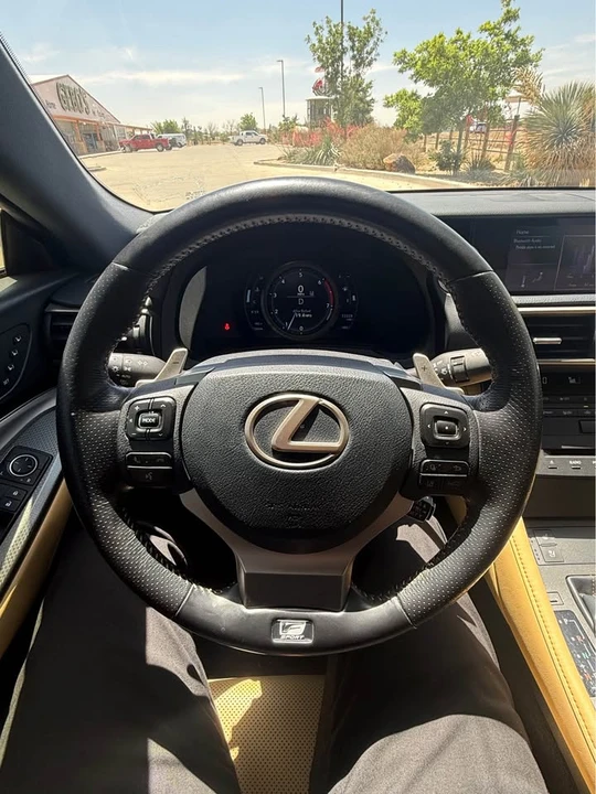 2018 Lexus RC - Image 11 of 11
