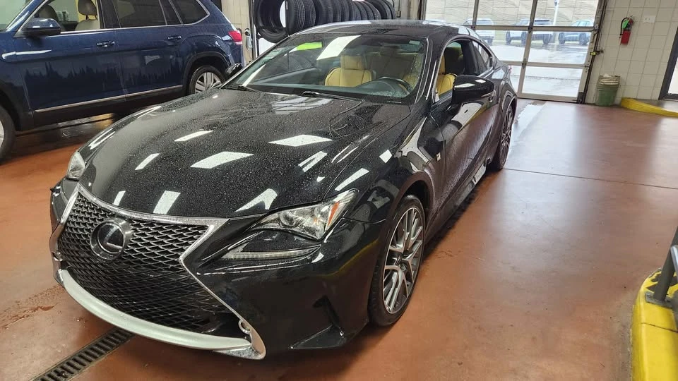 2018 Lexus RC - Image 2 of 10