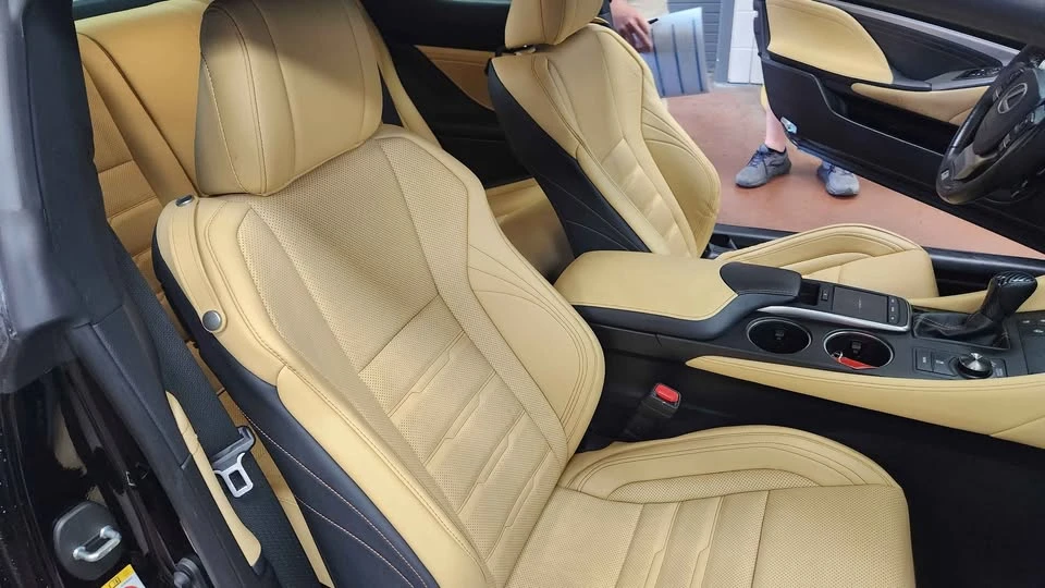 2018 Lexus RC - Image 7 of 10