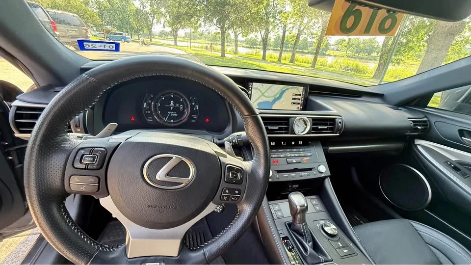 2018 Lexus RC F - Image 16 of 20