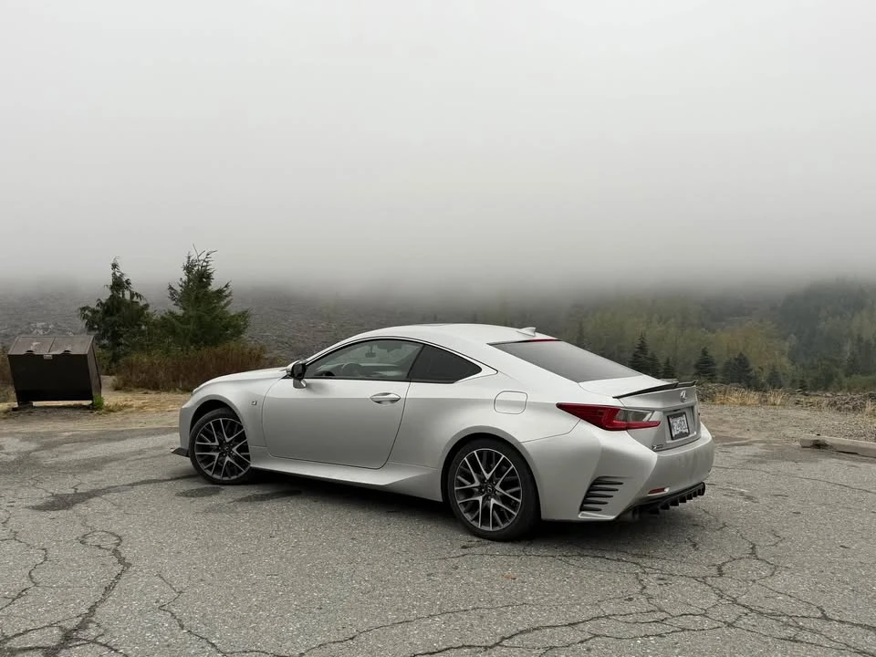 2018 Lexus RC - Image 2 of 5
