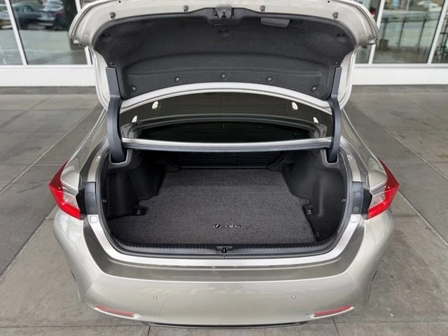 2018 Lexus RC - Image 15 of 31