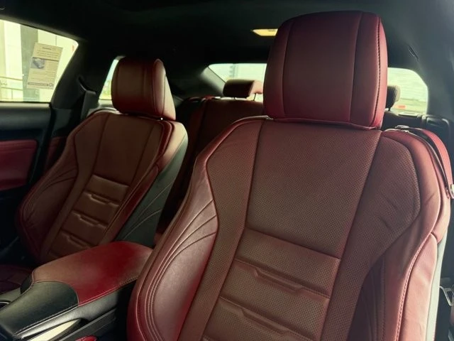 2018 Lexus RC - Image 22 of 31