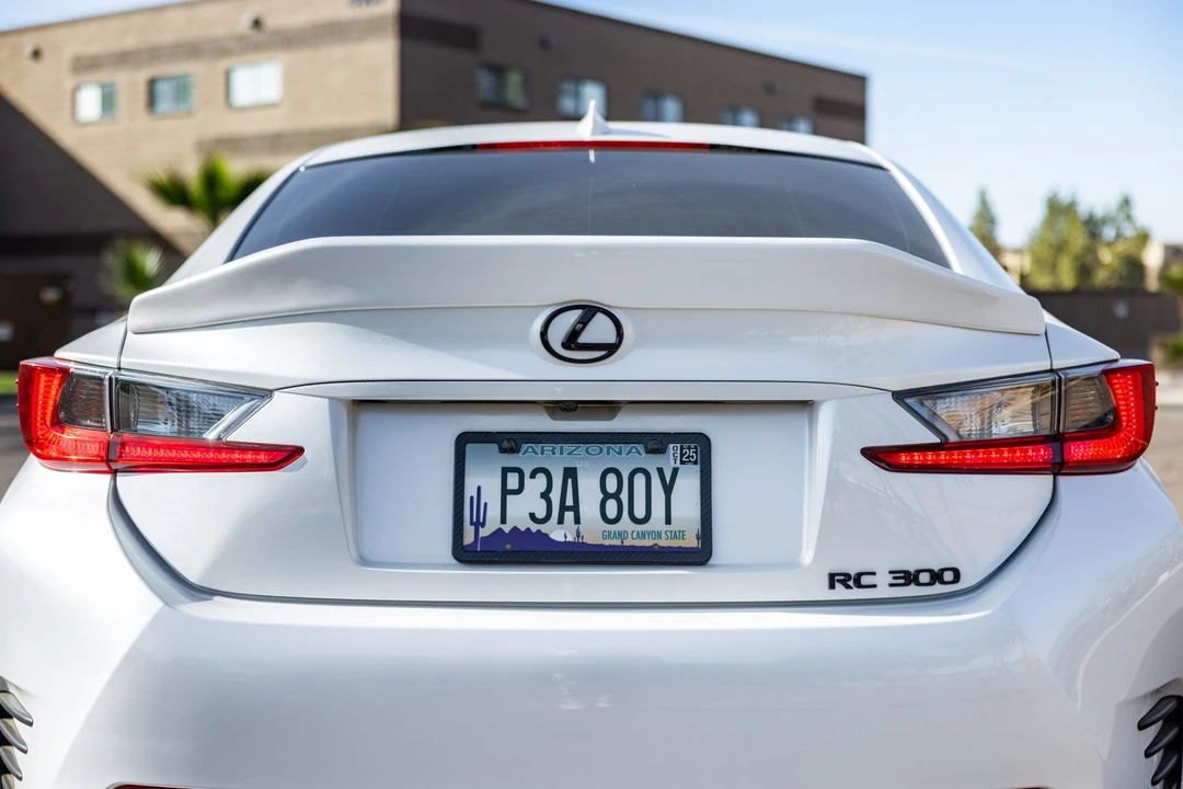 2018 Lexus RC - Image 16 of 31