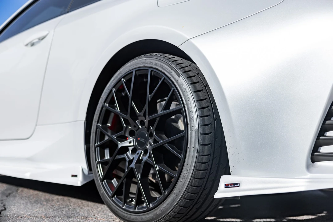 2018 Lexus RC - Image 25 of 31