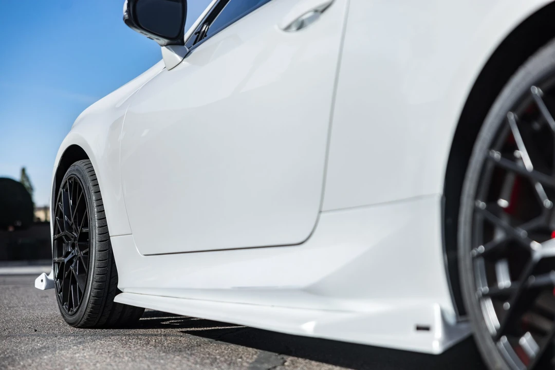 2018 Lexus RC - Image 11 of 31