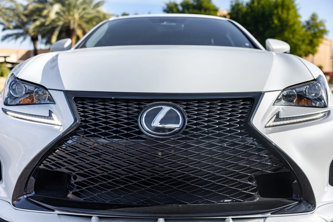 2018 Lexus RC - Image 13 of 31