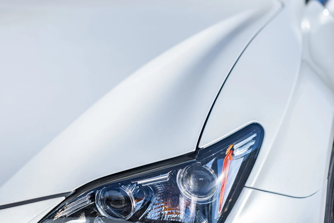 2018 Lexus RC - Image 29 of 31