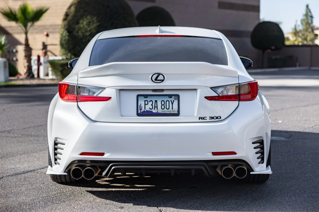 2018 Lexus RC - Image 7 of 31