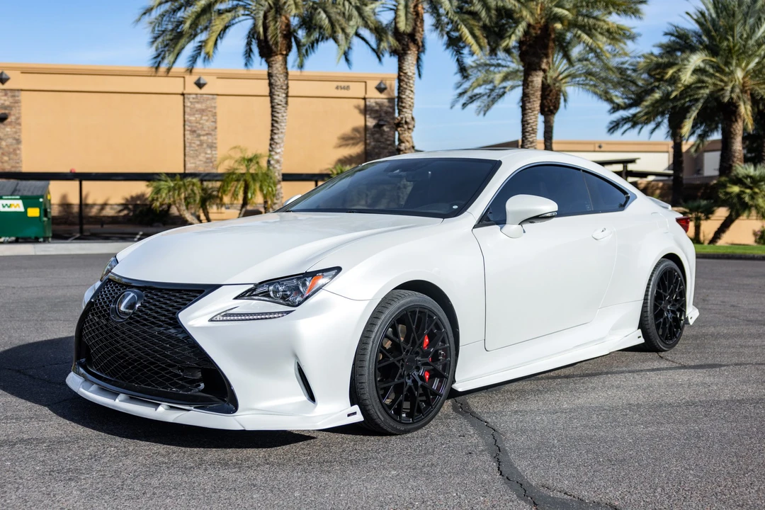 2018 Lexus RC - Image 2 of 31