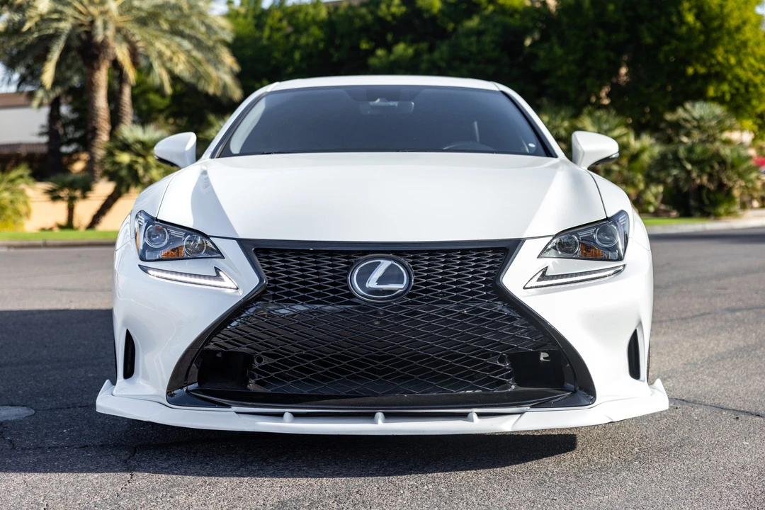 2018 Lexus RC - Image 3 of 31