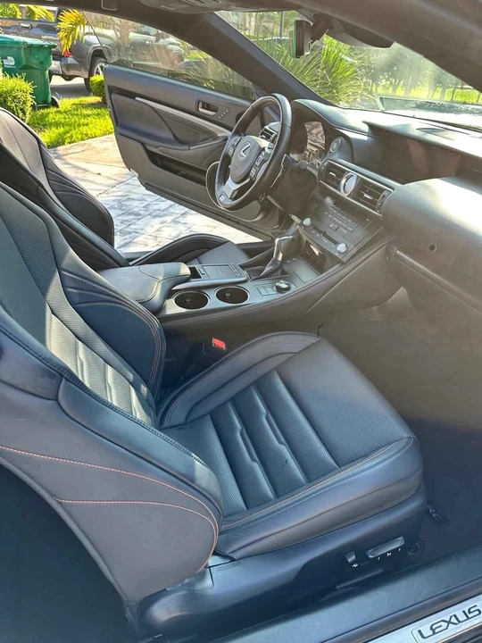 2018 Lexus RC - Image 6 of 10