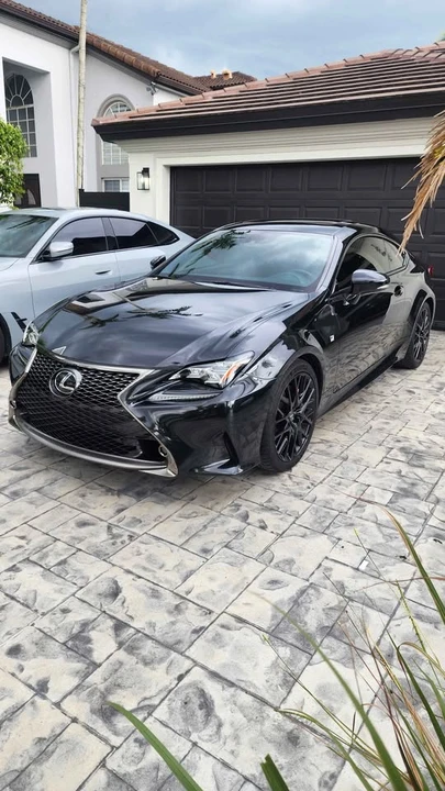 2018 Lexus RC - Image 2 of 10