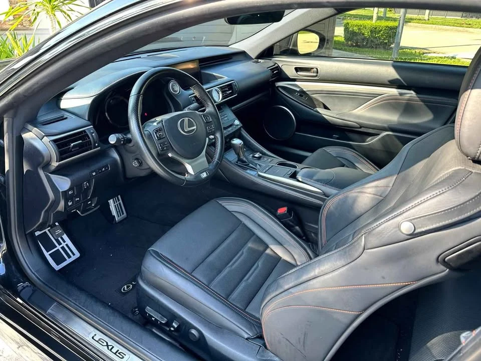 2018 Lexus RC - Image 8 of 10