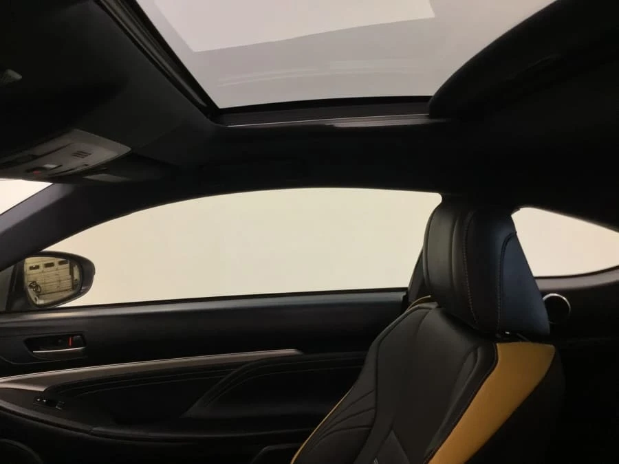 2018 Lexus RC - Image 8 of 11