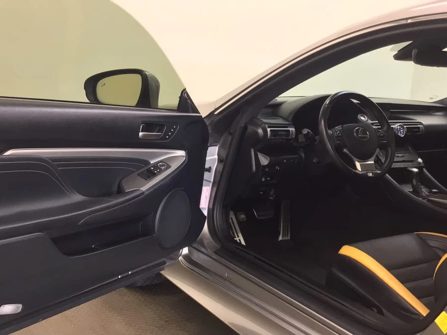 2018 Lexus RC - Image 6 of 11