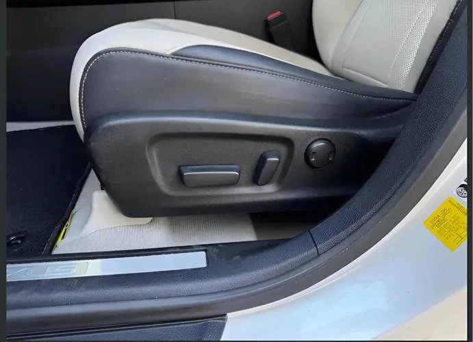 2018 Lexus RX 4th Gen - Image 12 of 15