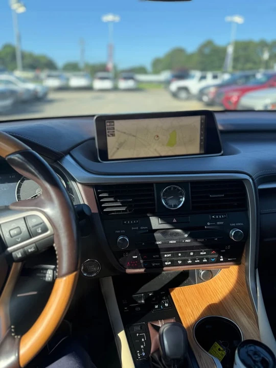 2018 Lexus RX 4th Gen - Image 9 of 10