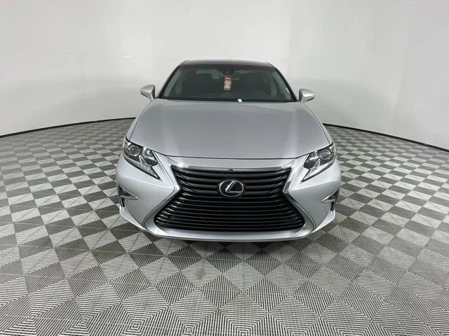 2018 Lexus ES 6th Gen - Image 5 of 20